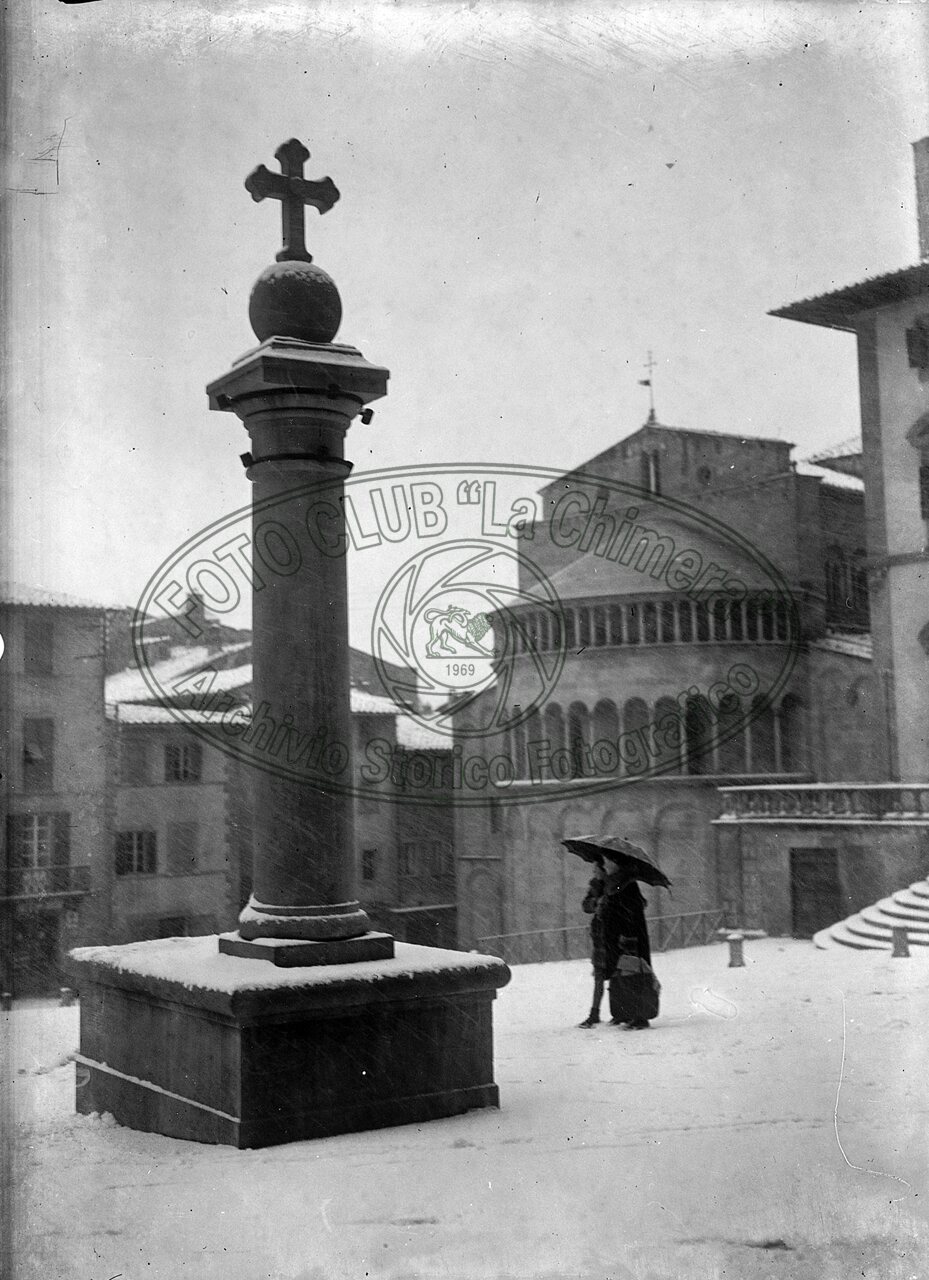 La “colonna Infame” di Piazza Grande (o Vasari)