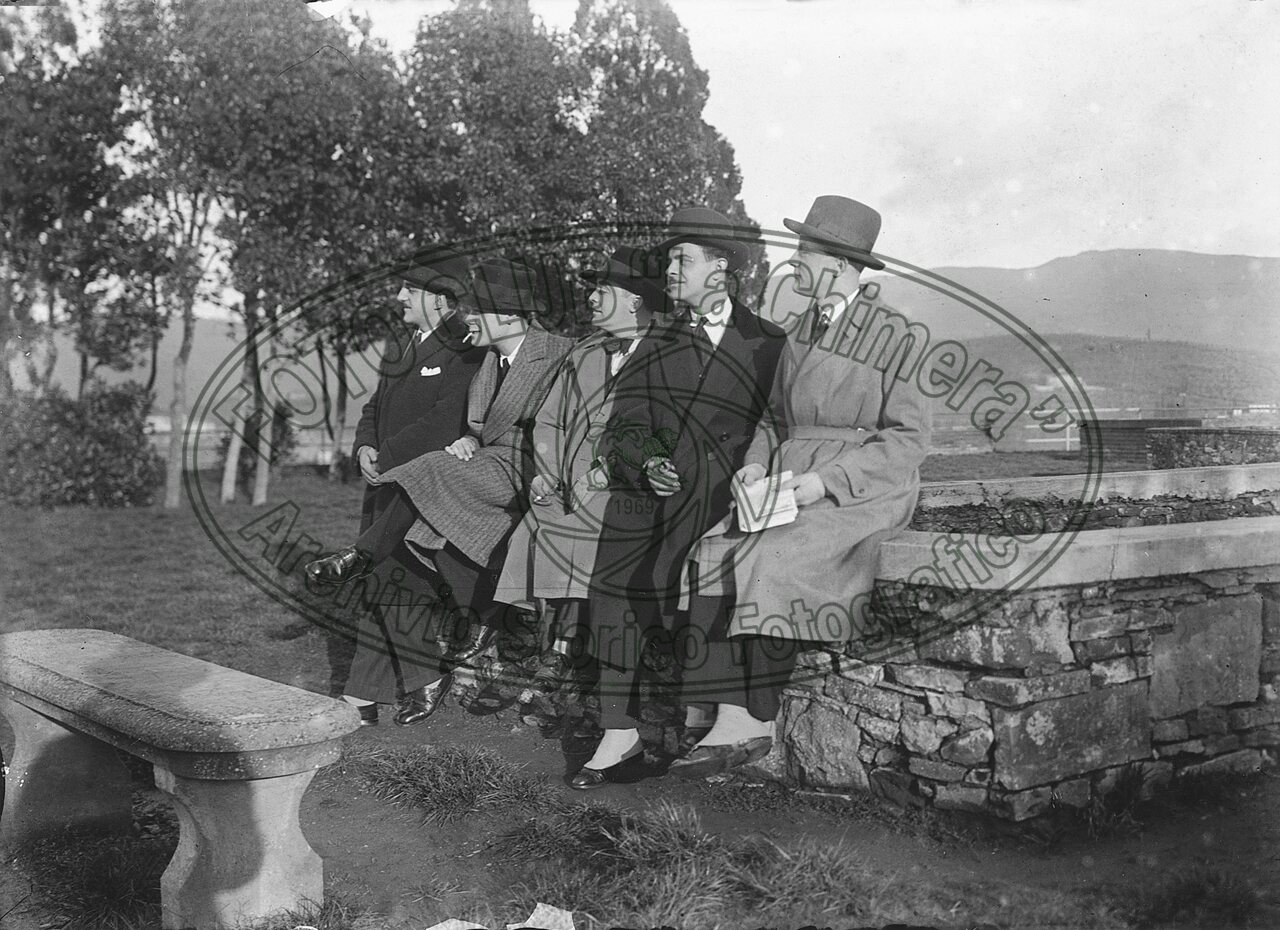 Gruppo di amiconi
