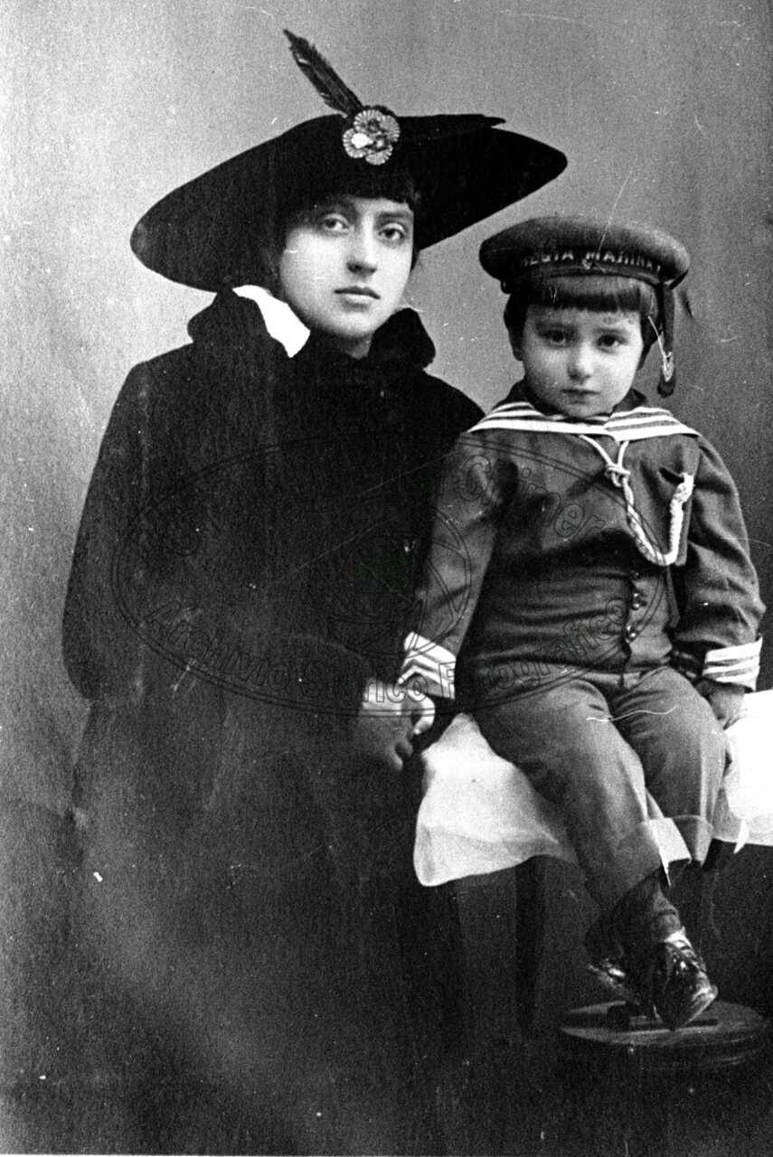Ritratto di donna con bambino