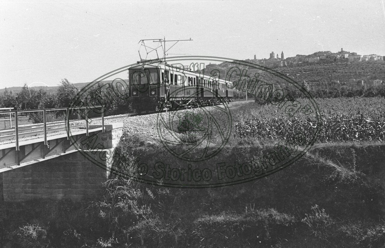 Elettrotreno in Valdichiana