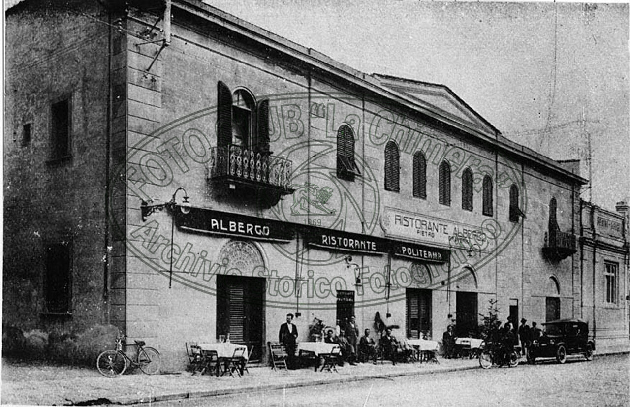 Albergo Ristorante Politeama in Via Guido Monaco