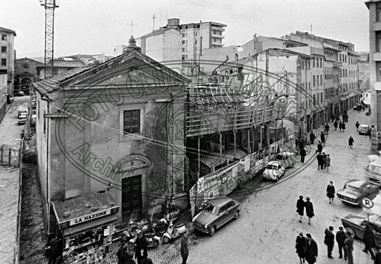 Piazza S. Iacopo (Jacopo)