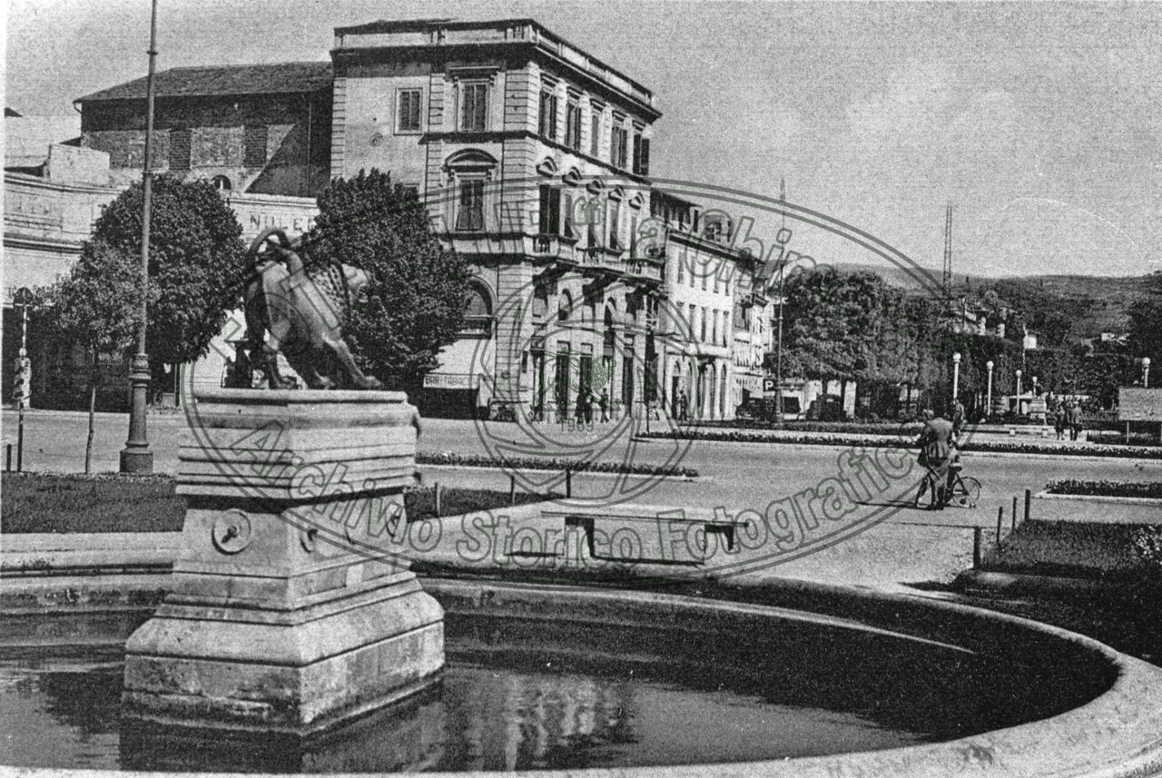 Vasca con Chimera