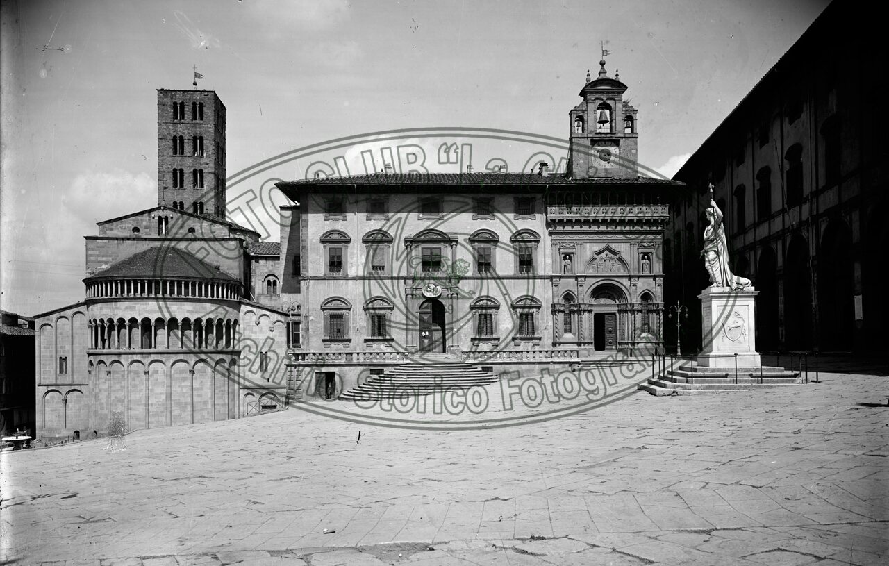 Piazza Grande (o Vasari)