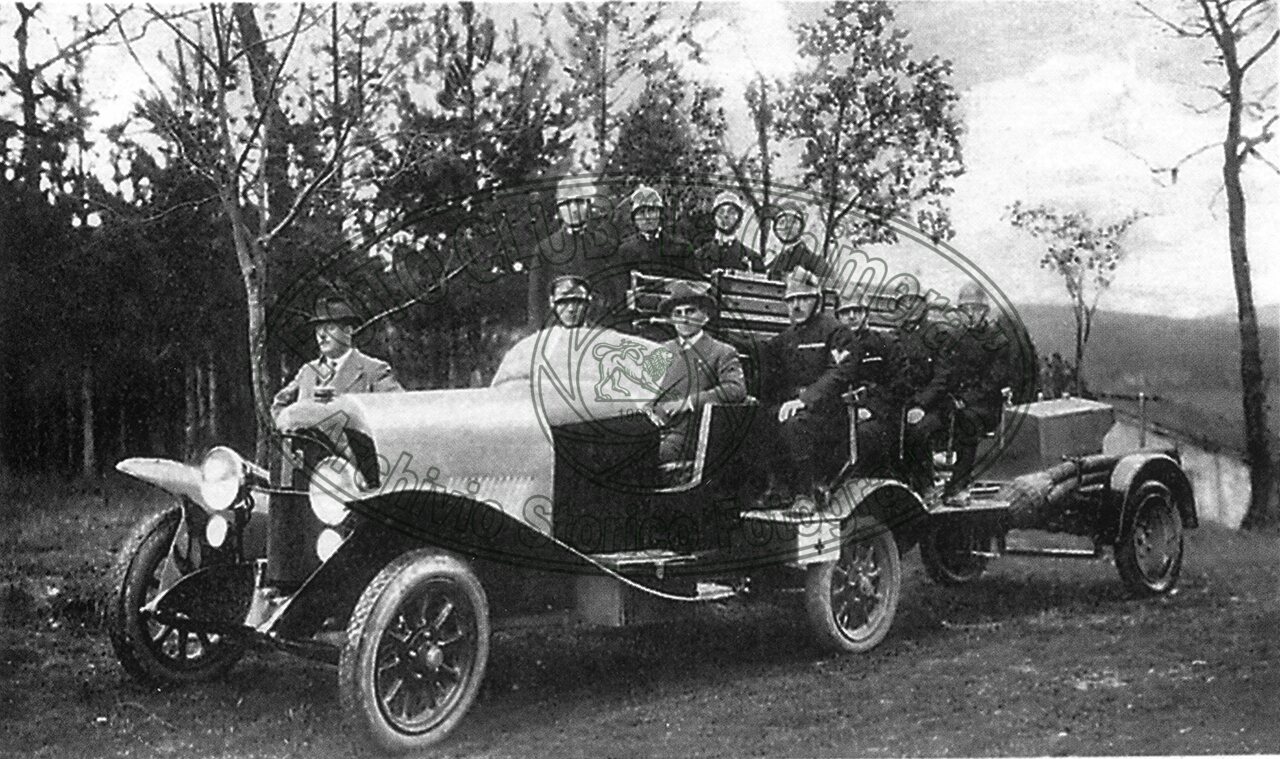 Vigili del Fuoco in auto attrezzata