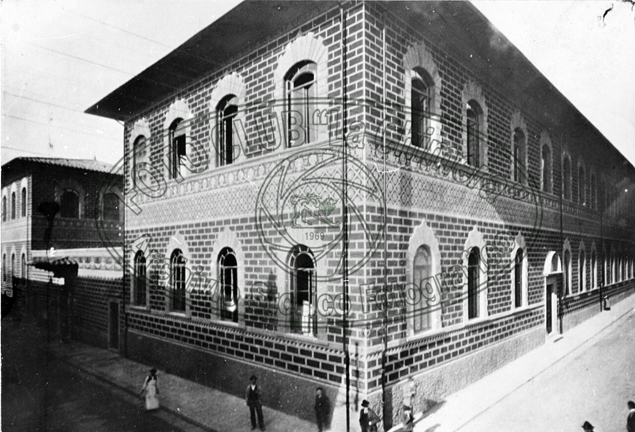 La R. Scuola Normale in Via Porta Buja