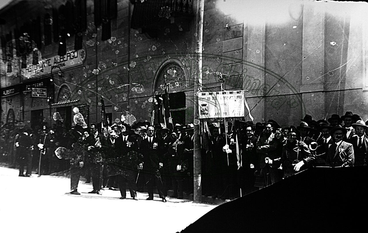 Manifestazione in Via Guido Monaco