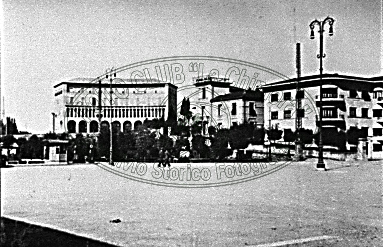 Piazza della Repubblica (già della Stazione e Piazzale del Duce)