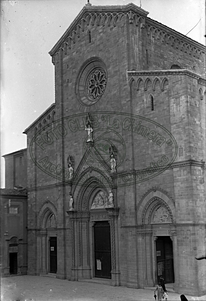 Facciata del Duomo, chiesa del ‘300