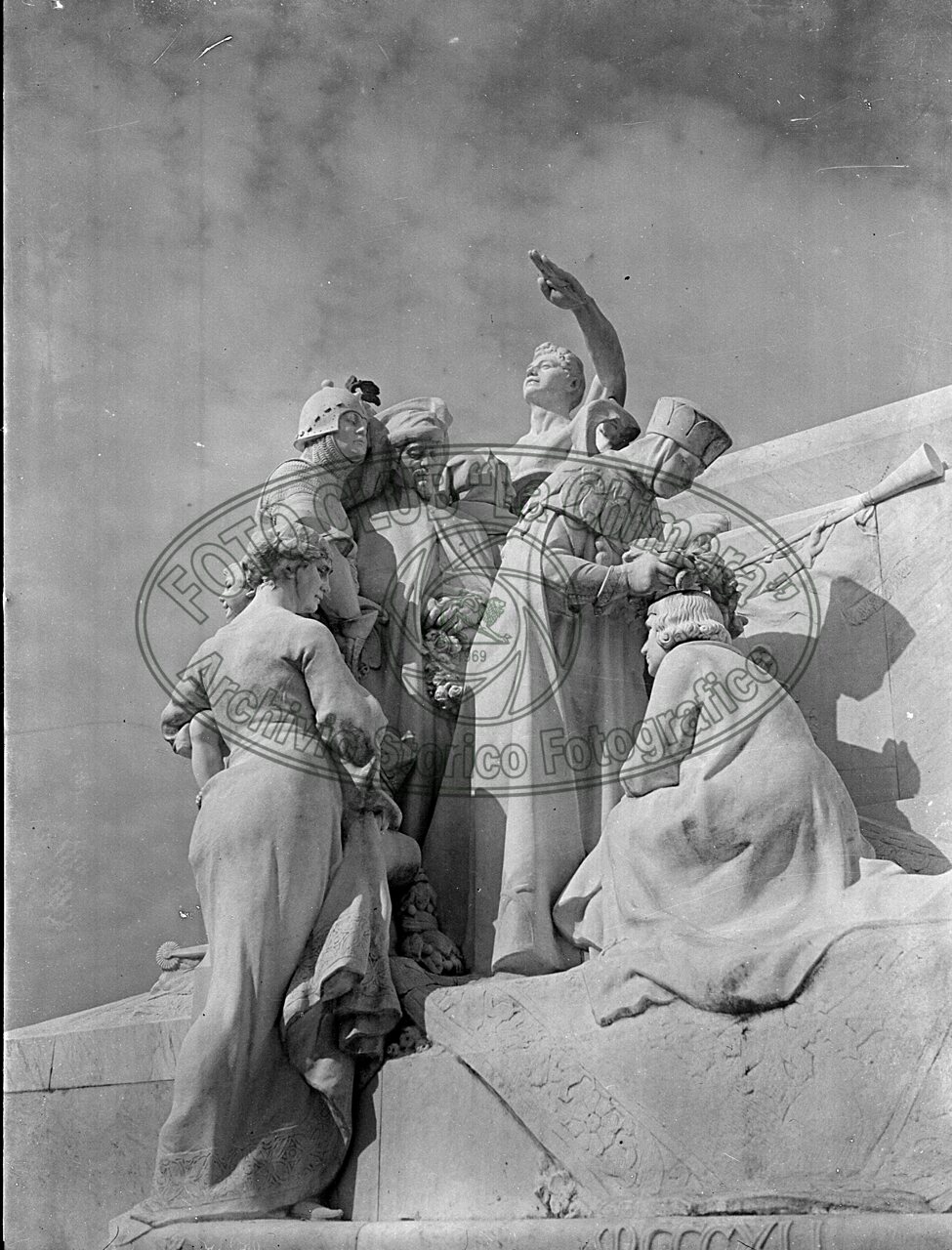 Monumento a Petrarca al Prato