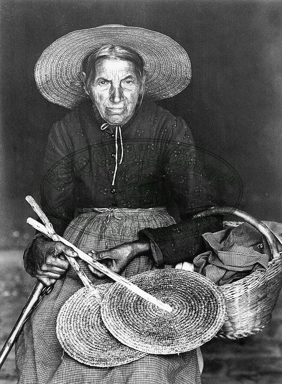 Ritratto di anziana contadina