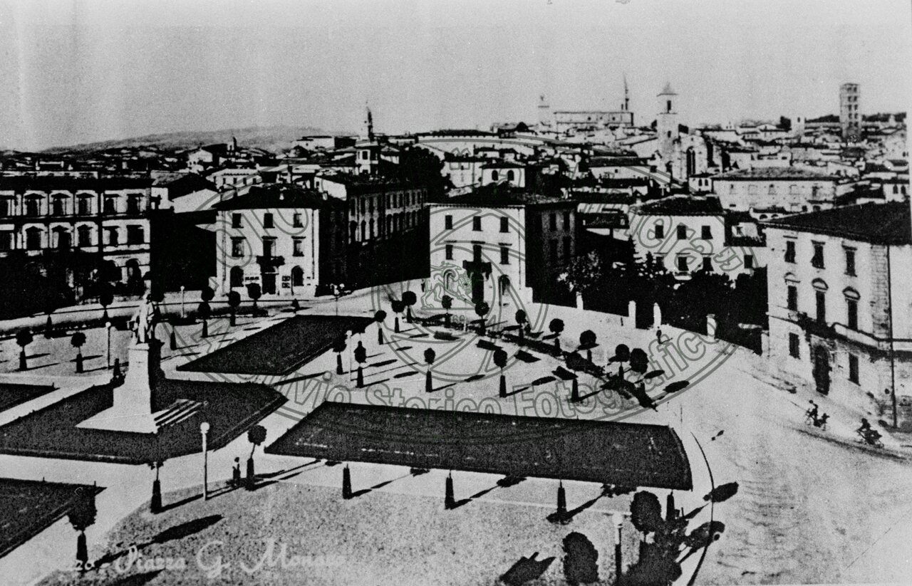 Piazza Guido Monaco