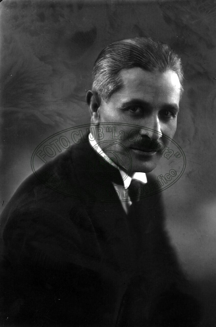 Ritratto di uomo in studio