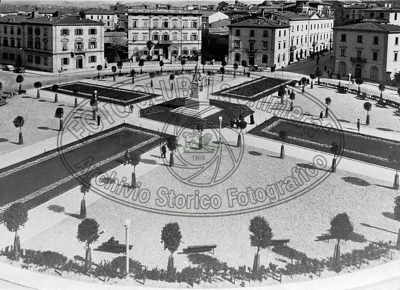 Panoramica di Piazza Guido Monaco