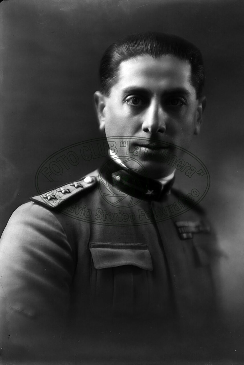 Ritratto di uomo in studio