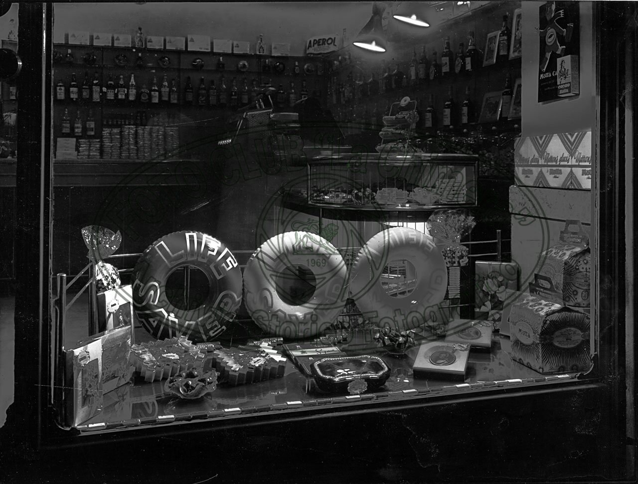 Vetrina di bar