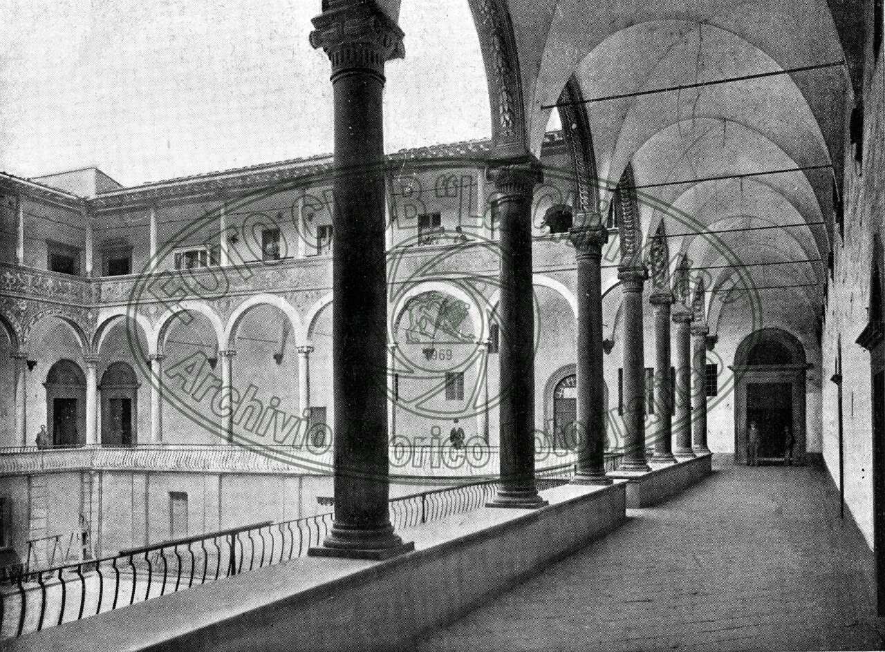 Chiostro del Palazzo della Badia