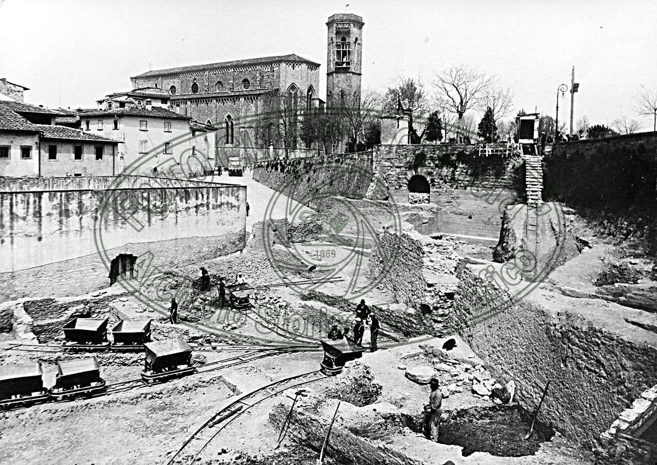 Lavori di sbancamento al Praticino