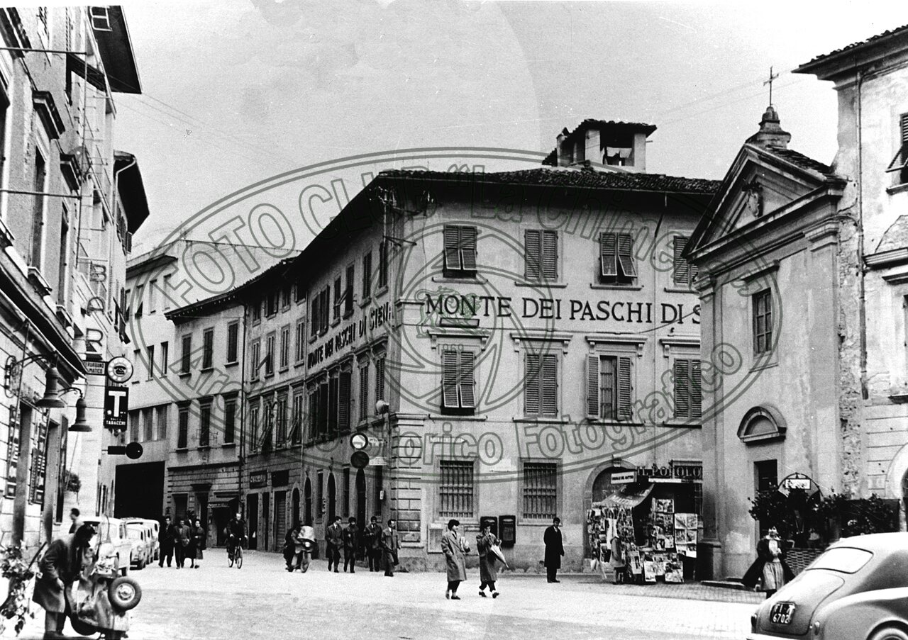 Piazza S. Iacopo (Jacopo)