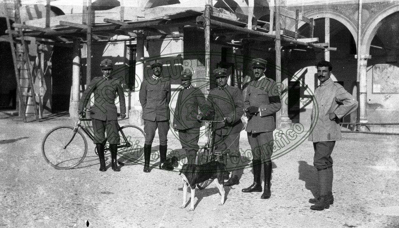 Militari