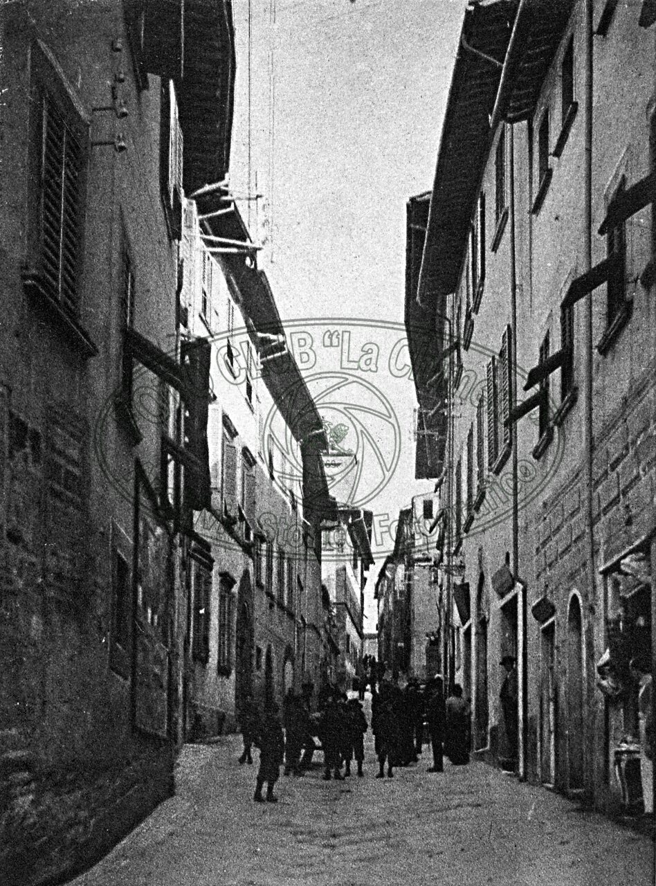 Via Cesalpino (già Piaggia di S. Piero)