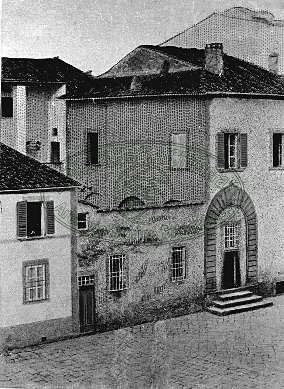 La casa del Petrarca all’inizio di Via dell’Orto