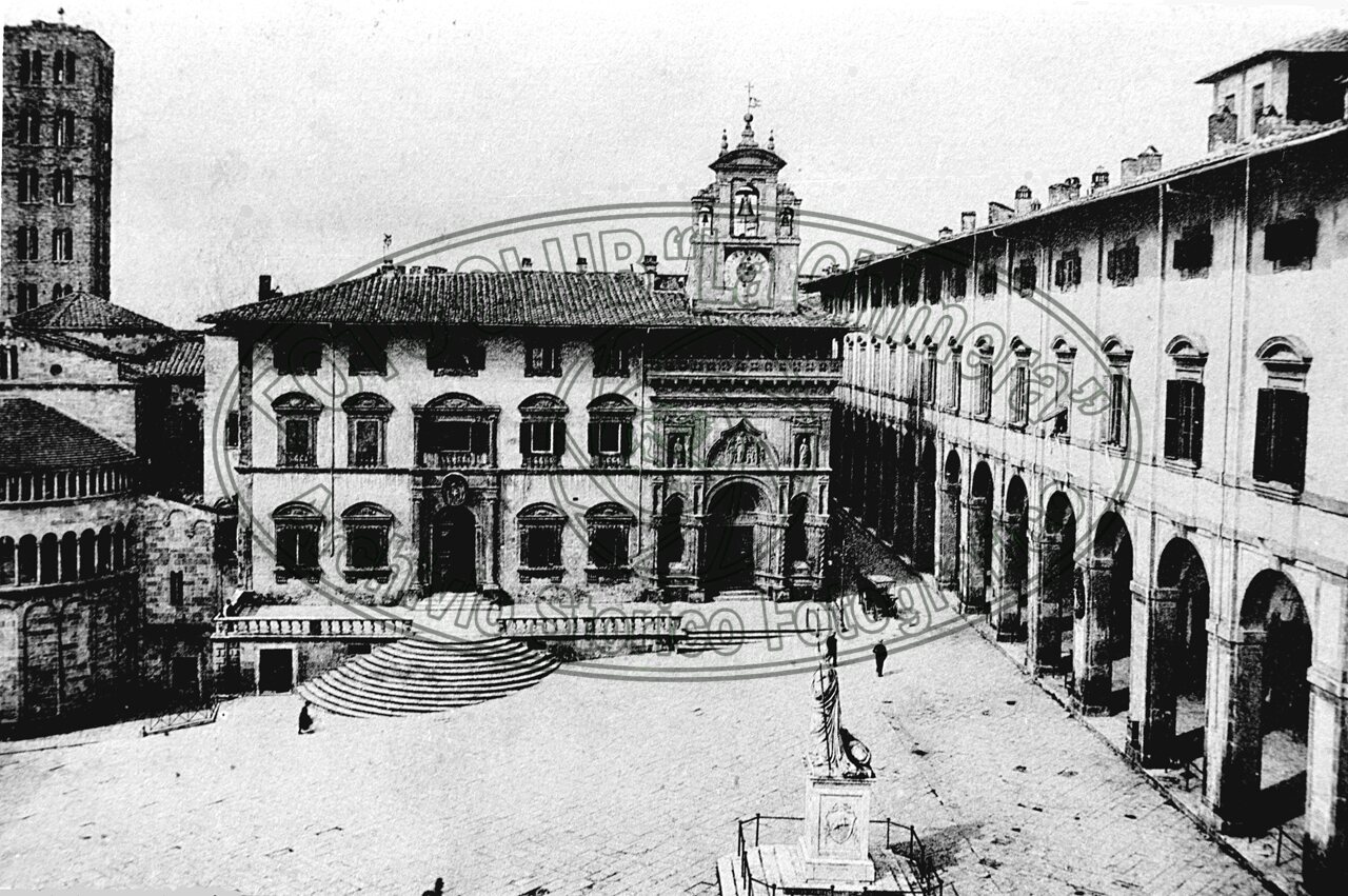 Piazza Grande (o Vasari)