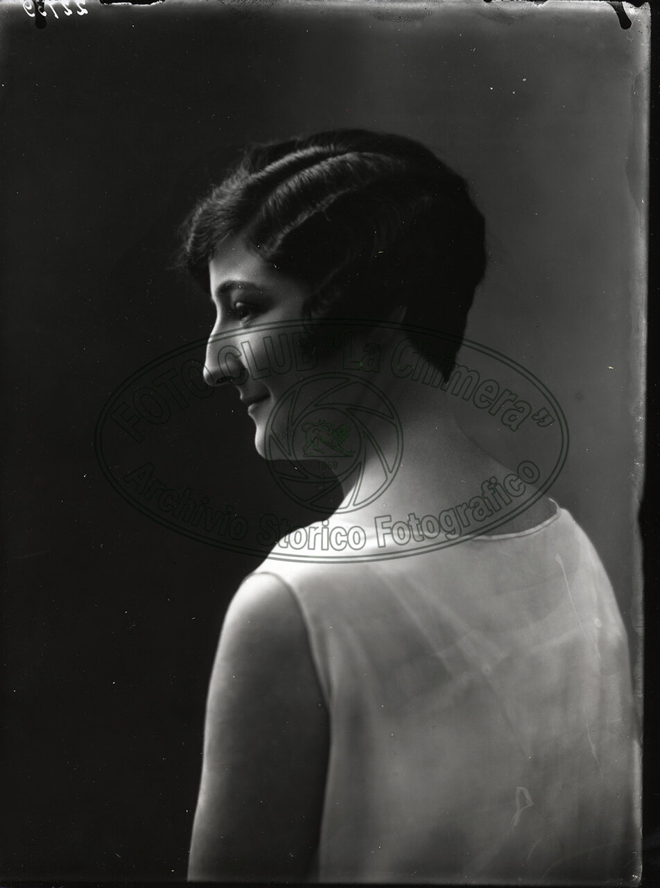 Ritratto Di Donna