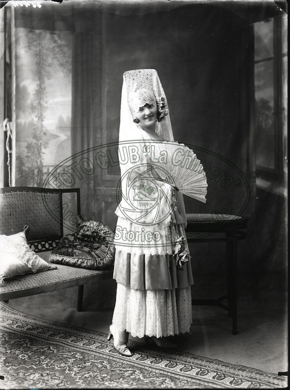 Ritratto Di Donna In Costume Andaluso