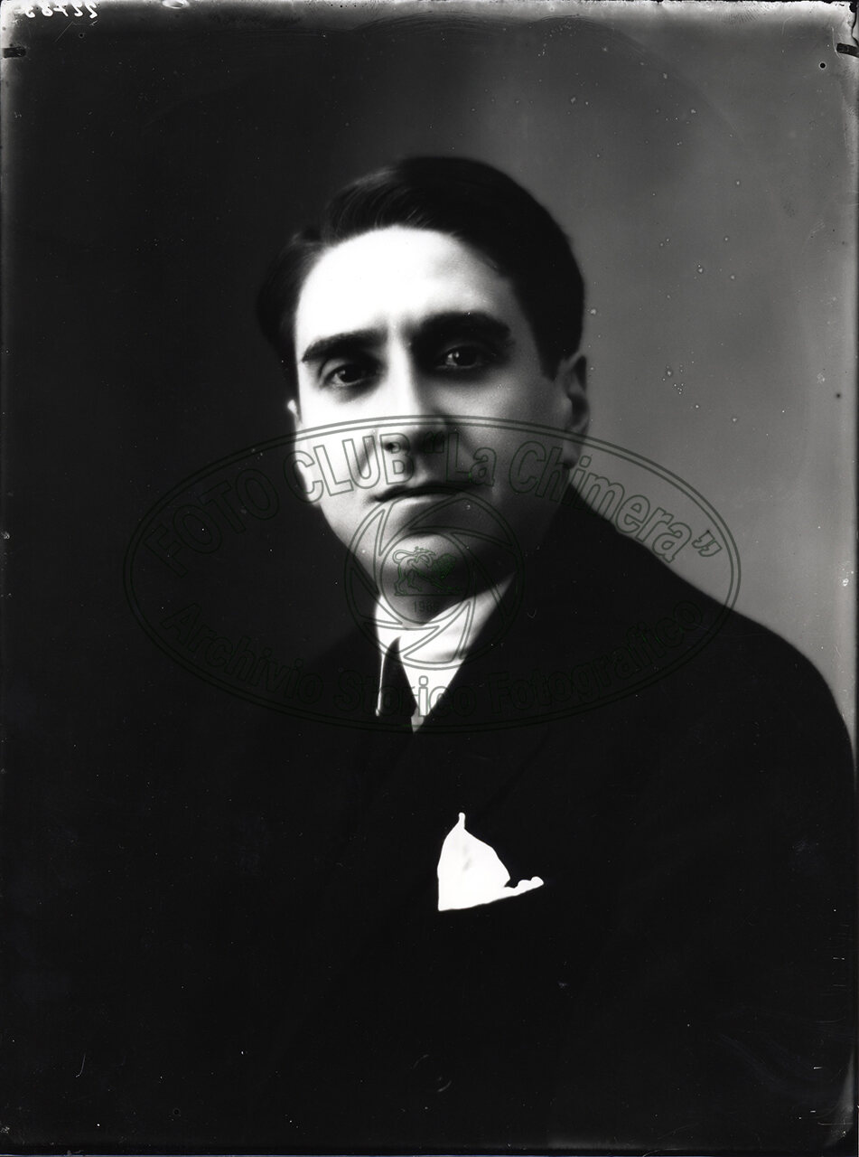 Ritratto Di Uomo