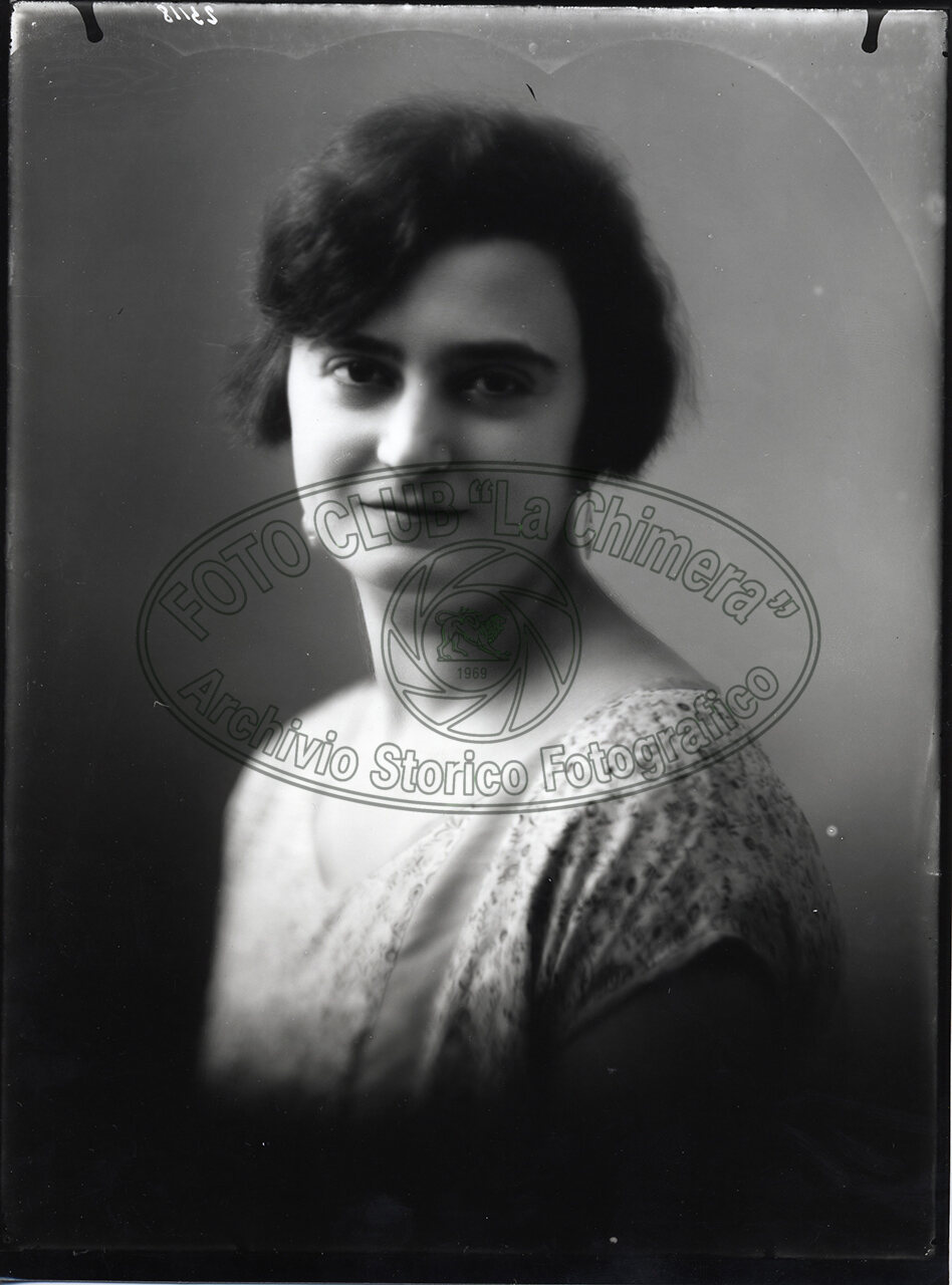 Ritratto Di Donna