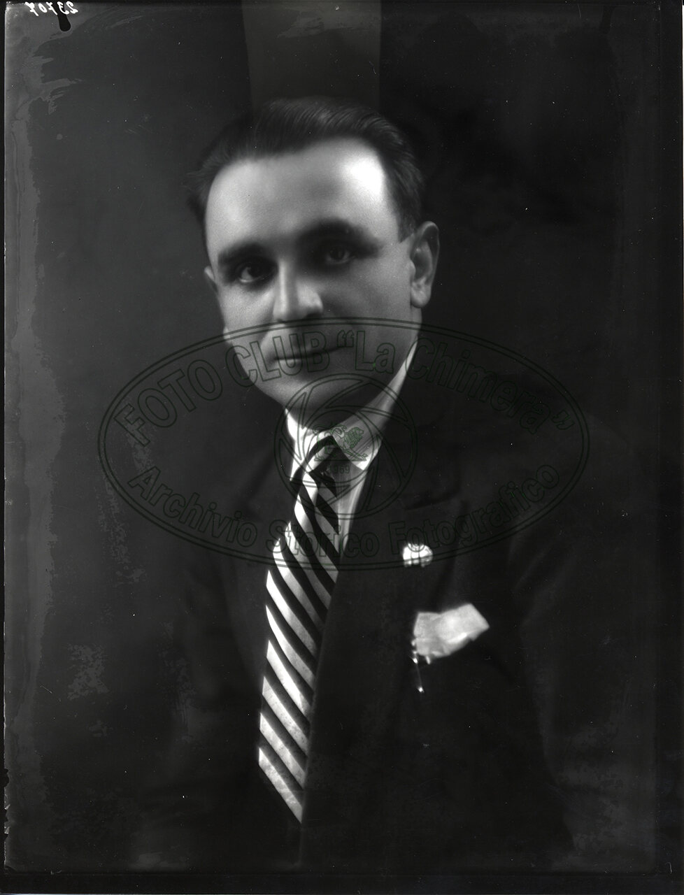 Ritratto Di Uomo