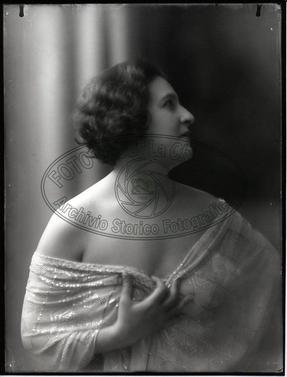 Ritratto Di Donna Discinta