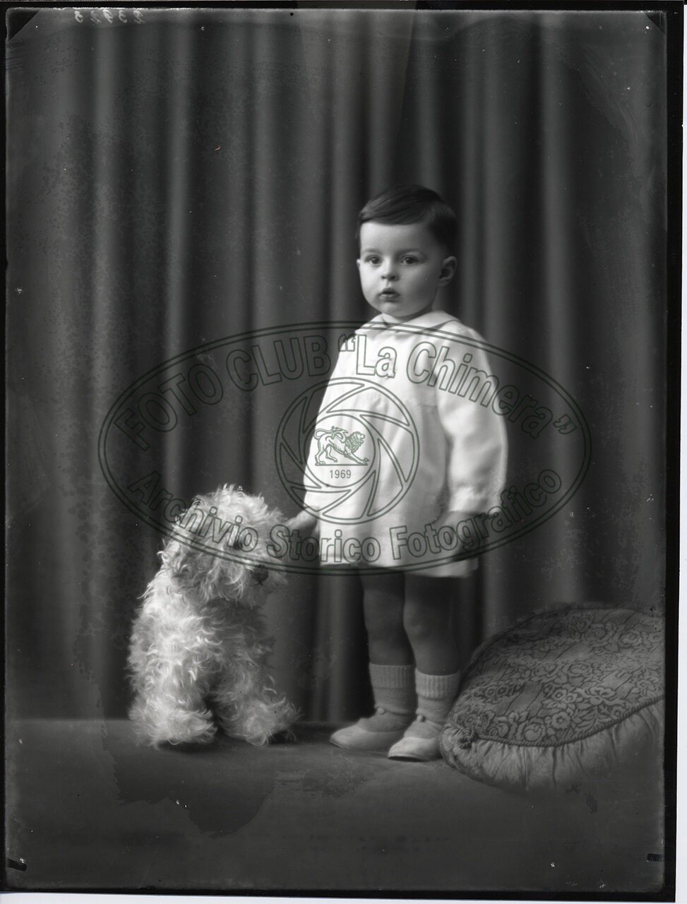 Ritratto Di Bambina Con Il Cane