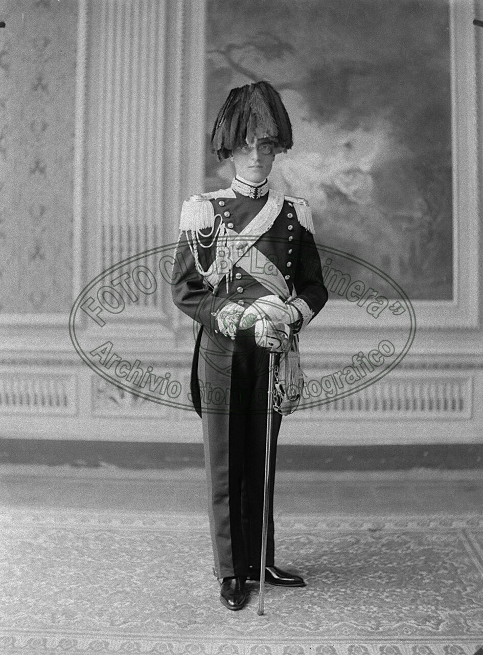 Ritratto Di Ufficiale Dei Carabinieri