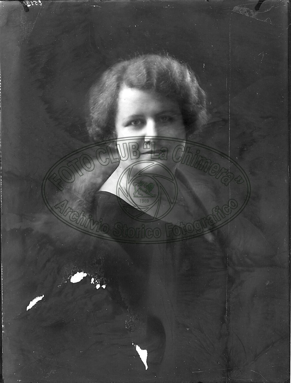 Ritratto Di Donna