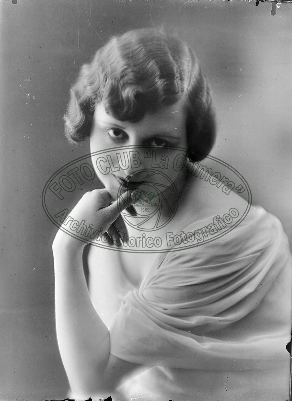 Ritratto Di Donna