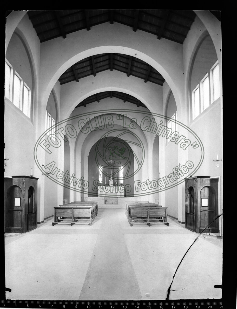 Antria Interno Della Chiesa Visto Dal Centro