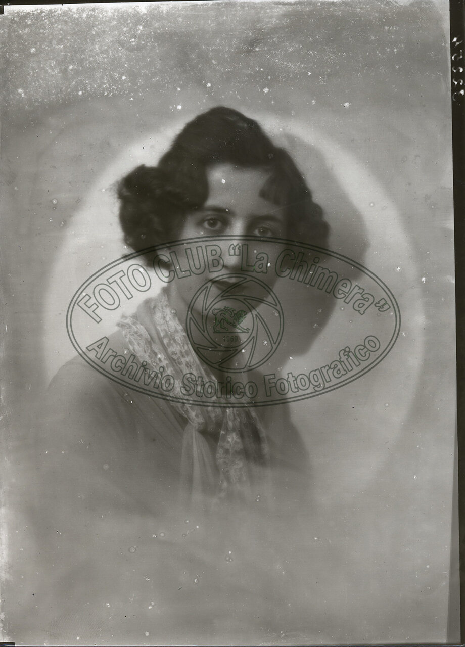 Ritratto Di Donna