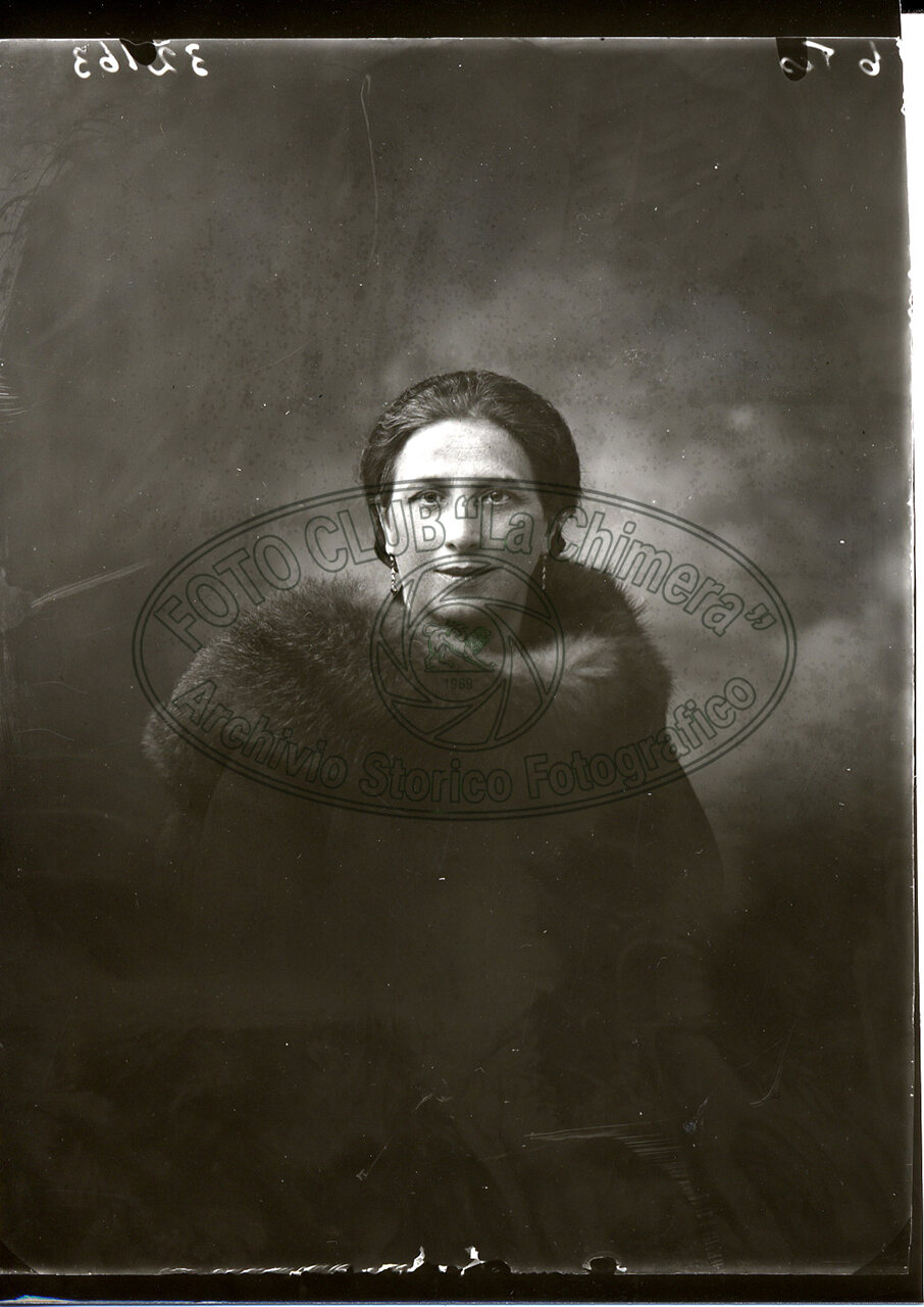 Ritratto Di Donna
