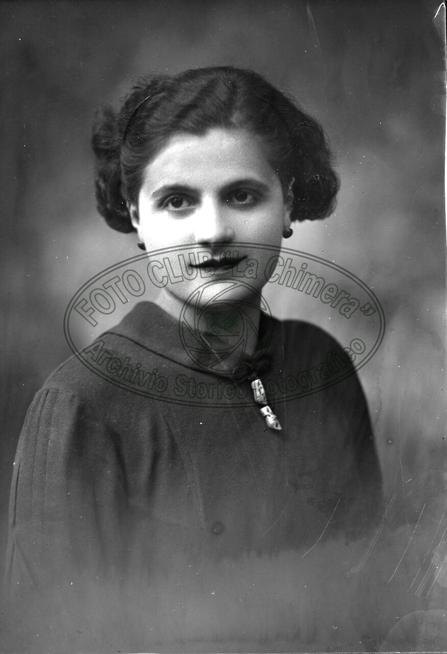 Ritratto Di Donna