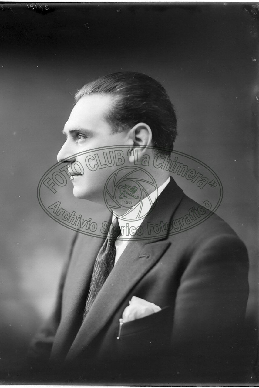 Ritratto Di Uomo