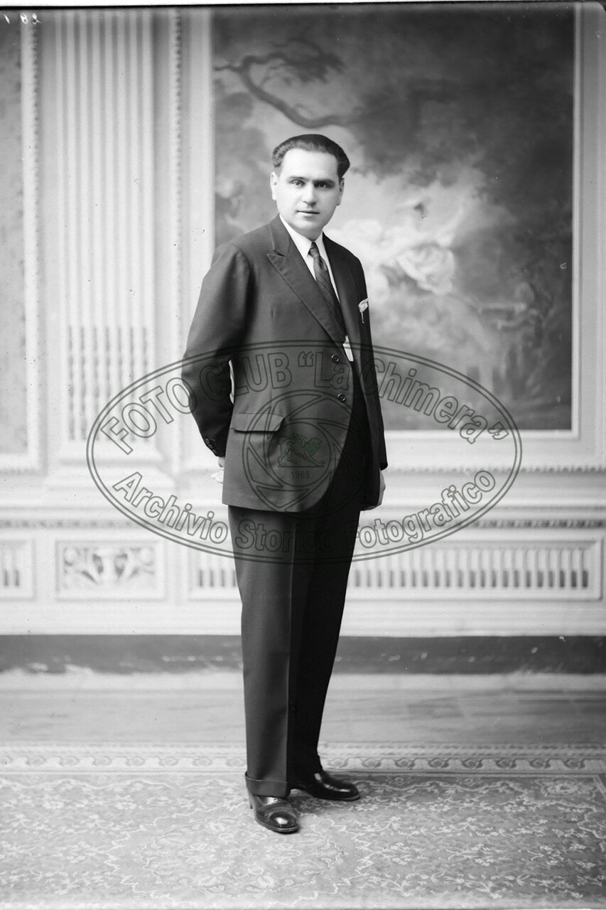Ritratto Di Uomo