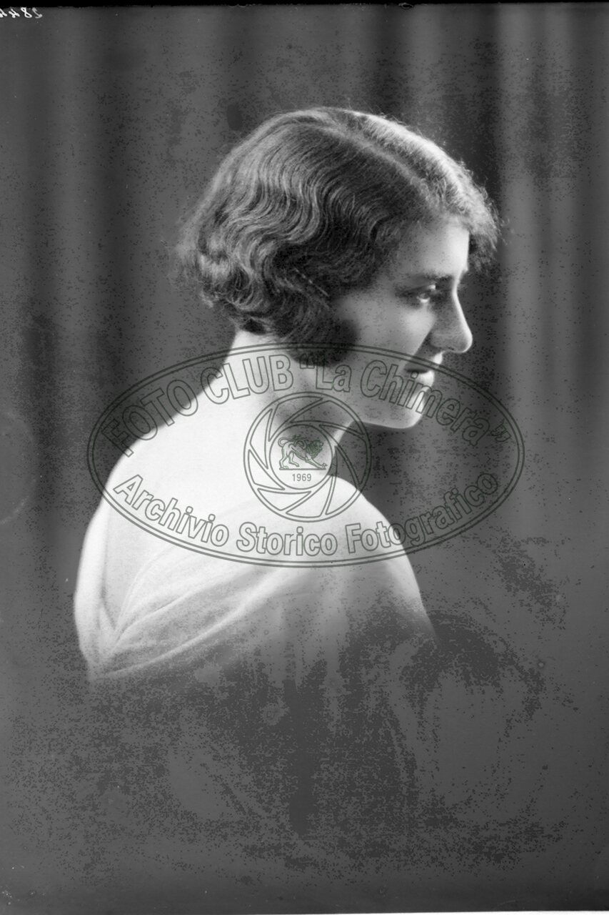 Ritratto Di Donna