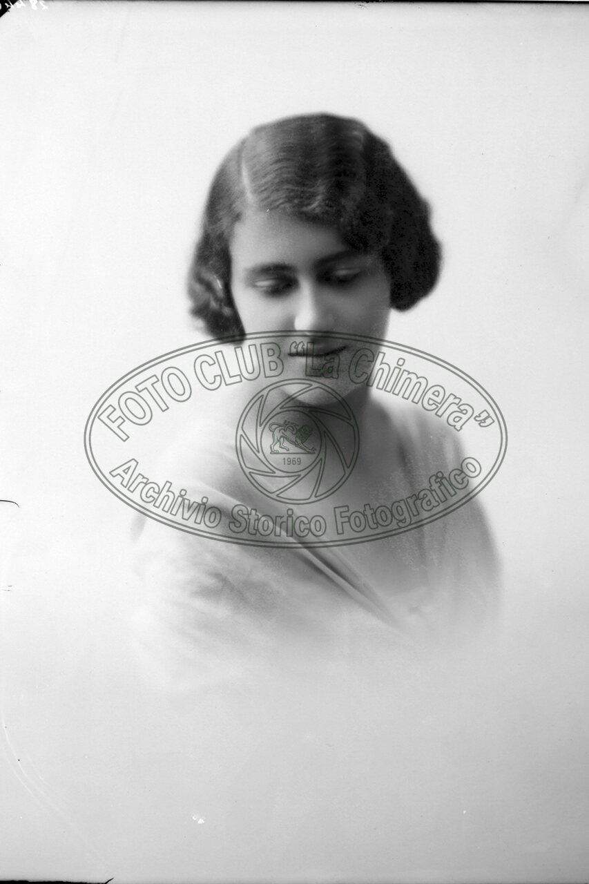 Ritratto Di Donna