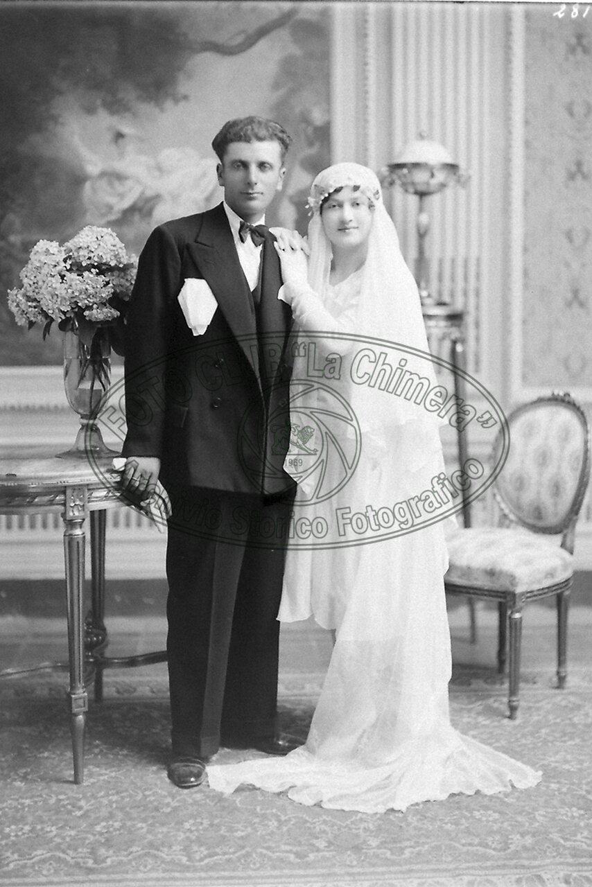Ritratto Di Coppia Di Sposi