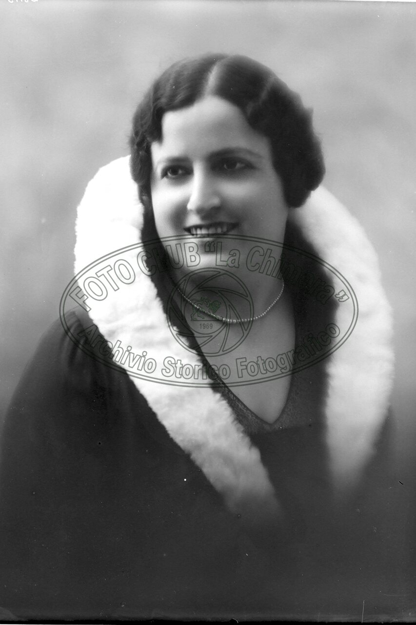 Ritratto Di Donna