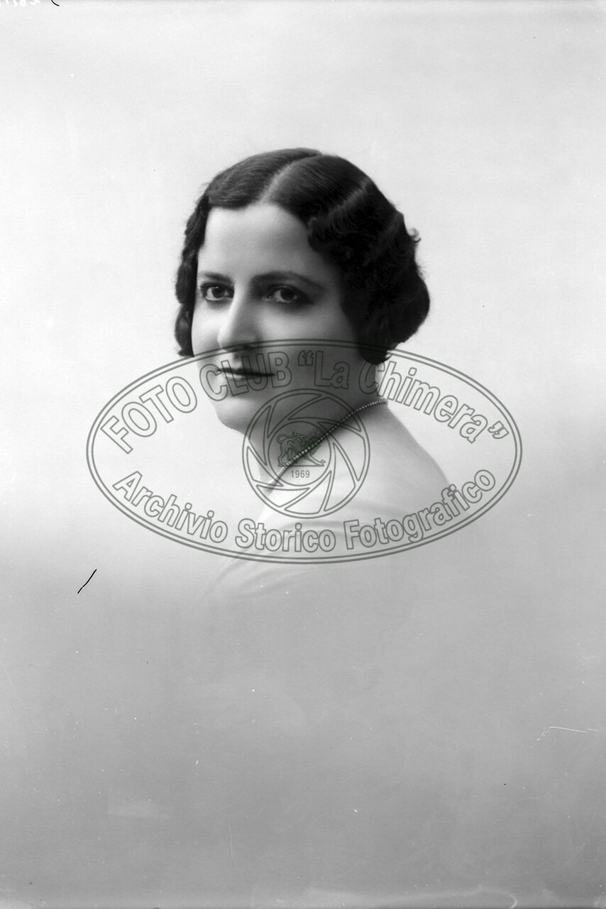 Ritratto Di Donna