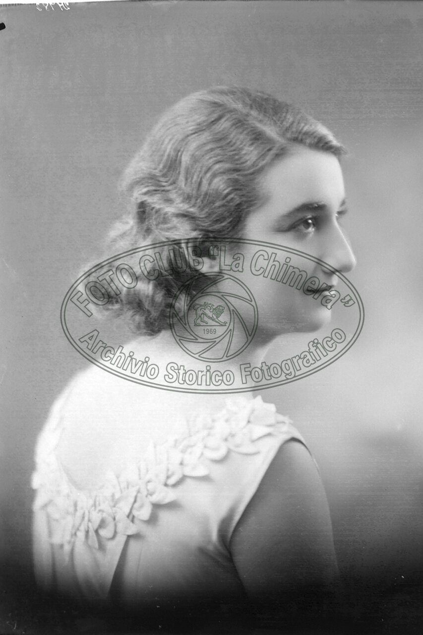 Ritratto Di Donna