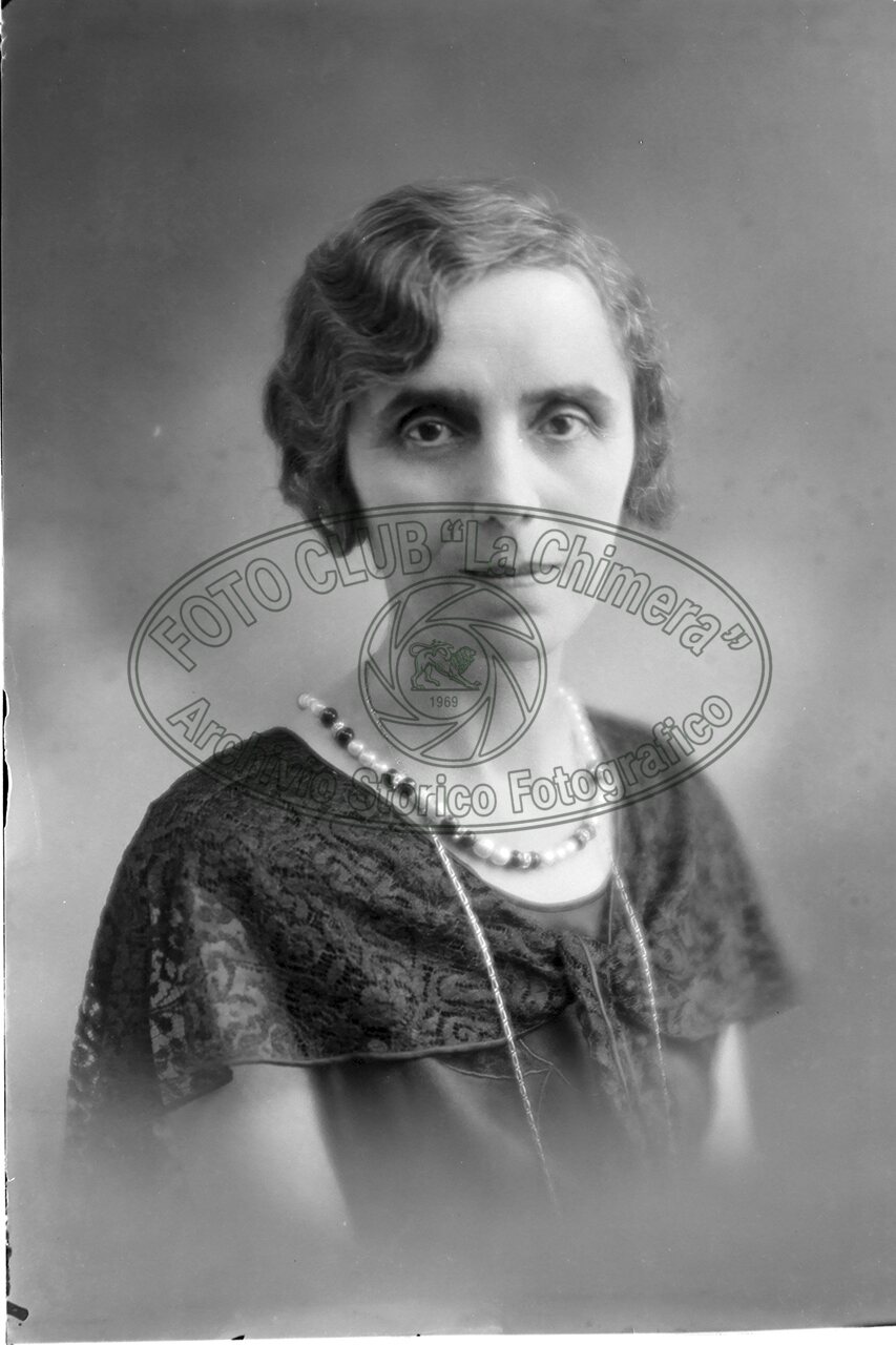 Ritratto Di Donna